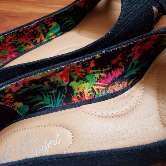 Open toe heel wedges US Size 9 - Picture 3 of 4